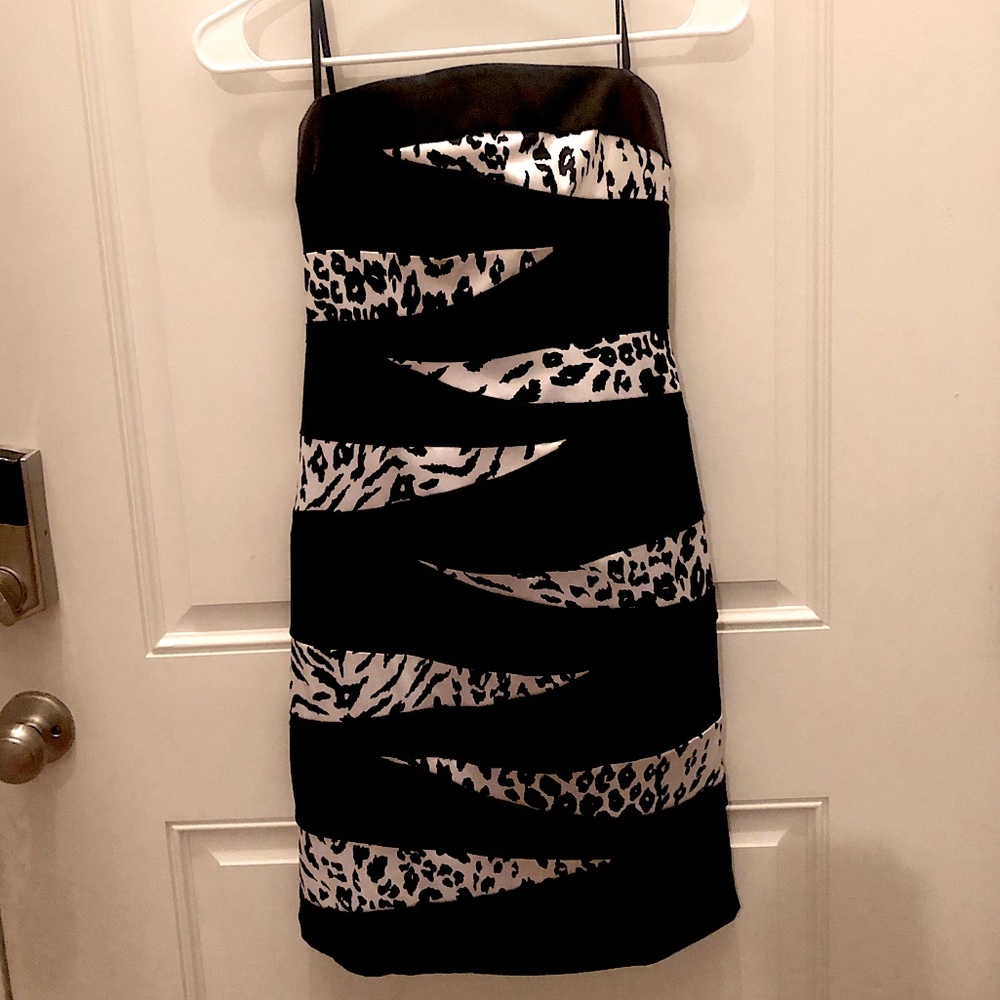 LIQUIDATION - NWT size 7 Juniors Strapless Dress